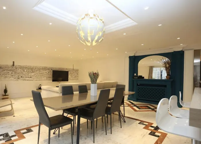 Superbe Tour Eiffel Grenelle