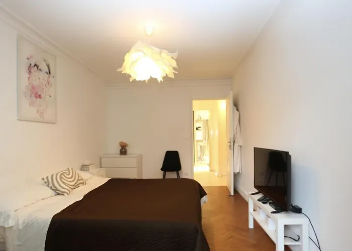 Superbe Tour Eiffel Grenelle *